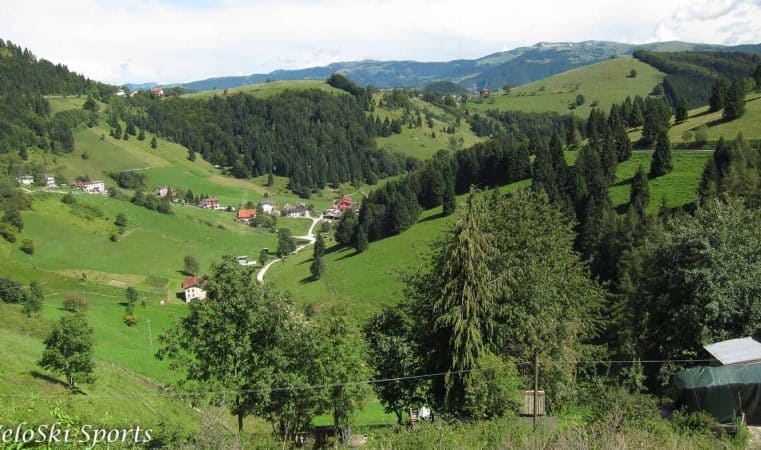 veloski-italy-bicycle-tours-dolomites-mountain-view_1400x786-10-761x450